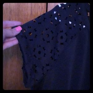 Super cute too with dicut sleeves